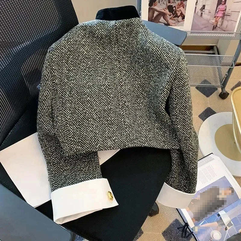 Camille - Veste Cropped à Carreaux Élégante