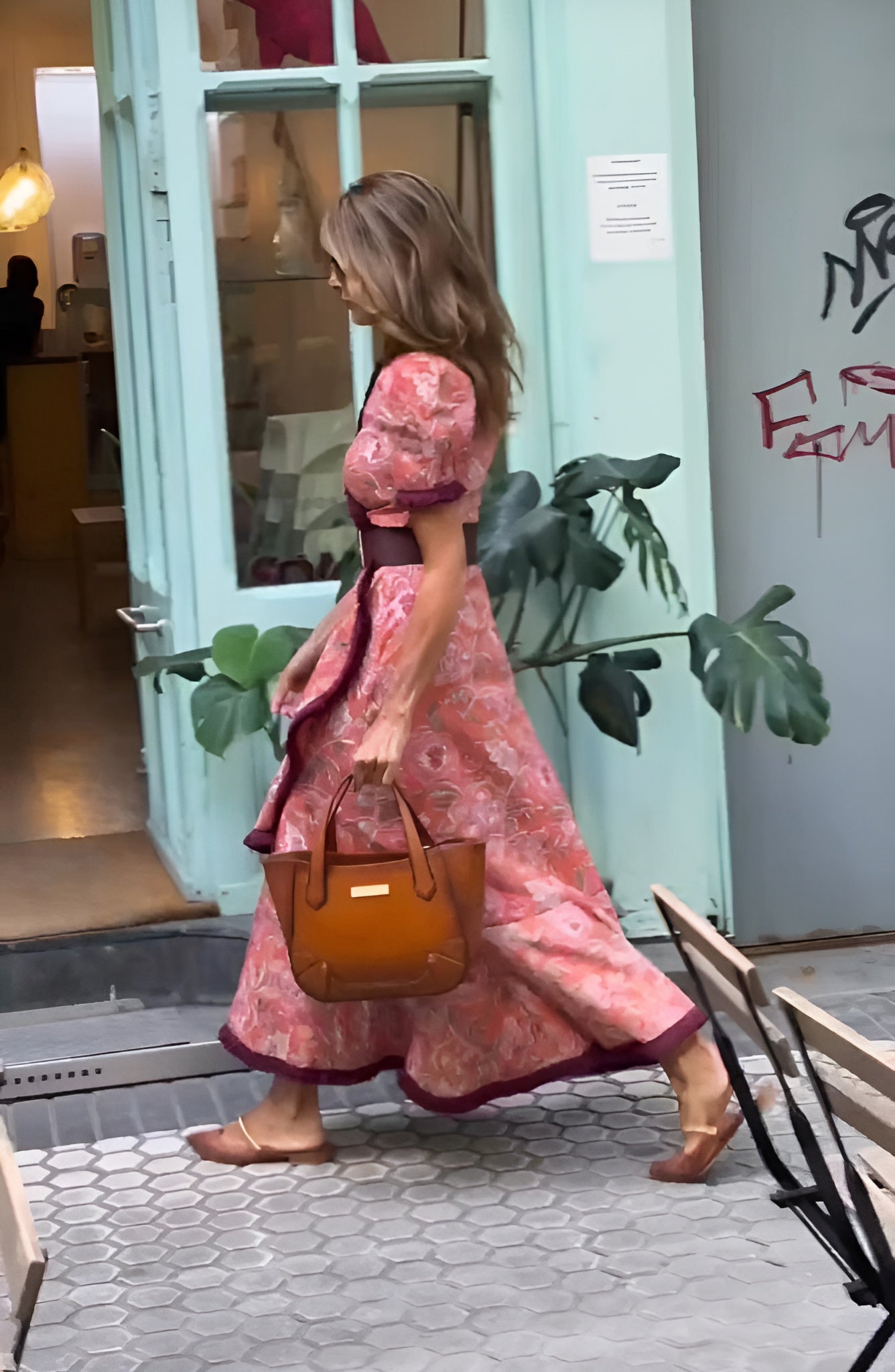 Robe Maxi Rose Élégante à Manches Courtes