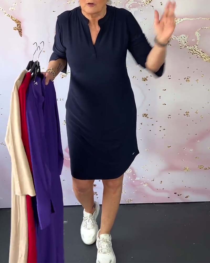 Hanneke™ | Robe unie à col en V