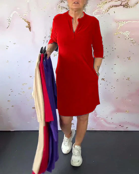 Hanneke™ | Robe unie à col en V