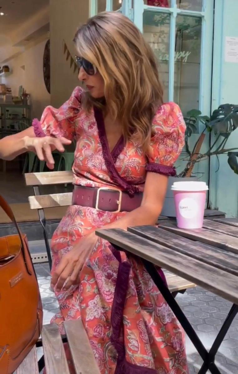 Robe Maxi Rose Élégante à Manches Courtes