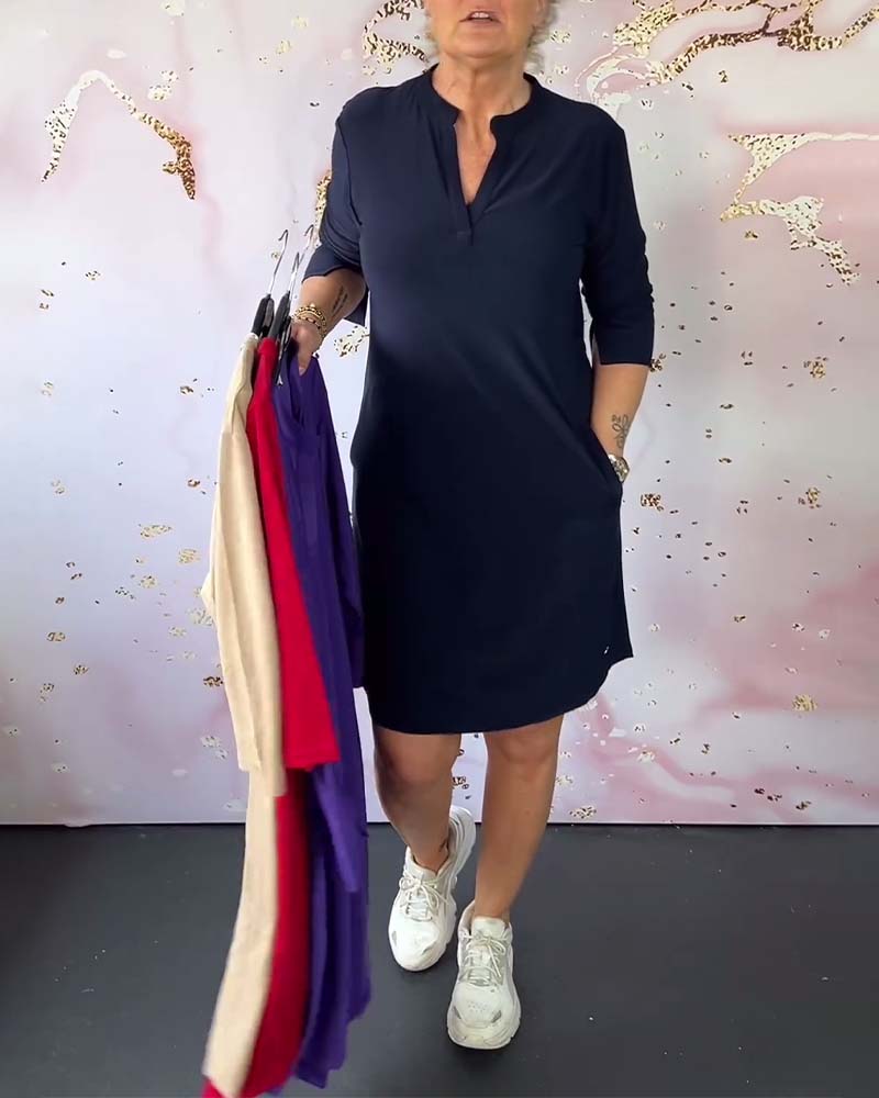 Hanneke™ | Robe unie à col en V